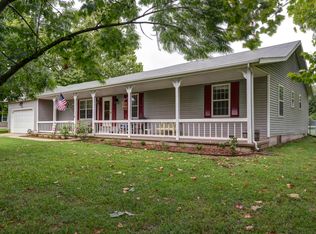 8423 W Sunset Dr, Springfield, MO 65802