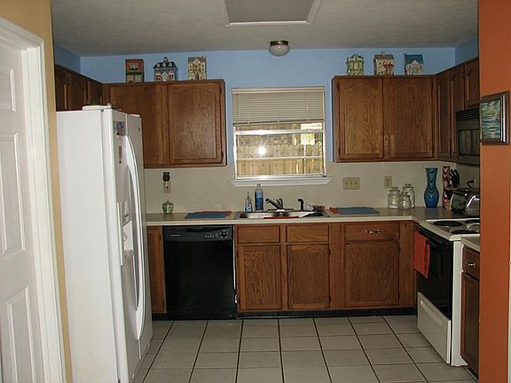 4th image of 2920 Tower Bridge Ct