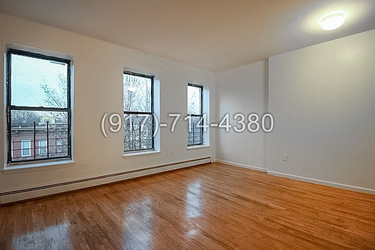 1st image of 718 Quincy Ave #3