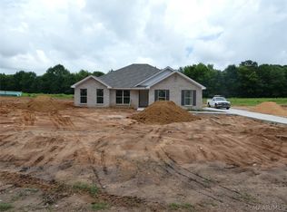 1938 Alpine Dr, Deatsville, AL 36022