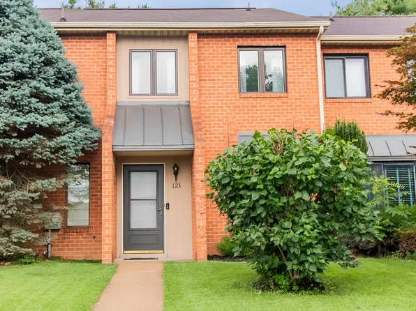 123 Caernarvon Ct, Exton, PA 19341