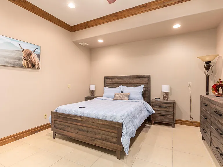 6770 E Skyline Dr — Photo 5