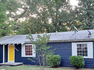 604 Waggoner St, Longview, TX 75604