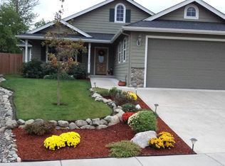 931 SW Princeton Pl, Grants Pass, OR 97527