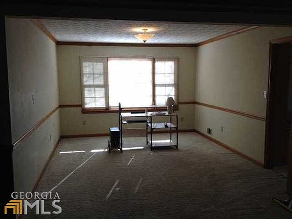 3rd image of 1906 Freeport Ct