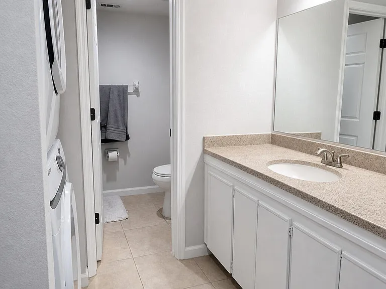 1522 SE Royal Green Cir #201 — Photo 10