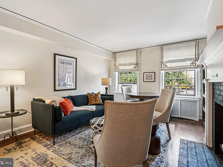 31 Palmer Sq W #A — Photo 8