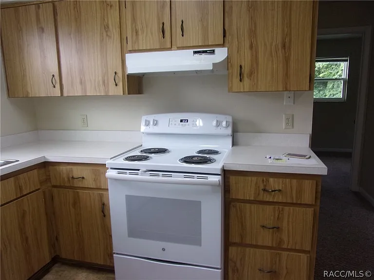 2321 Carter St #C — Photo 7