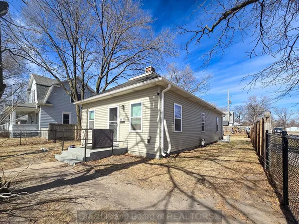 422 E 10th St, Grand Island, NE 68801