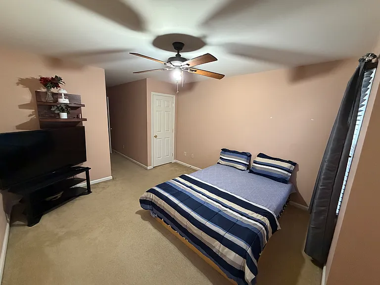 50 Clover Pl — Photo 16