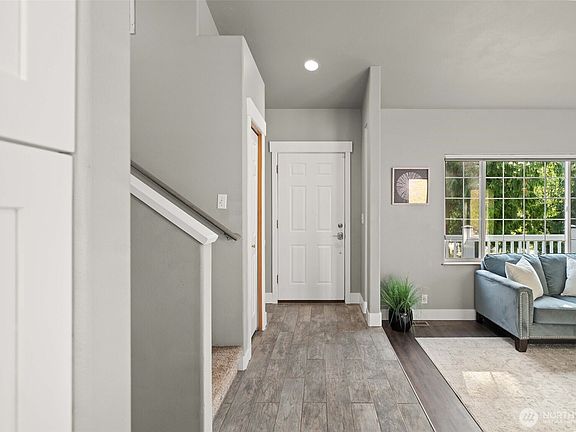 5th image of 34410 Bridge View Drive NE