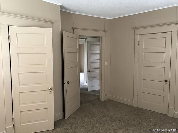 5th image of 81 Walnut Ave