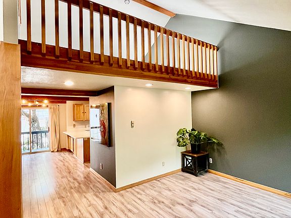 2nd image of 515 S Millward St APT 4