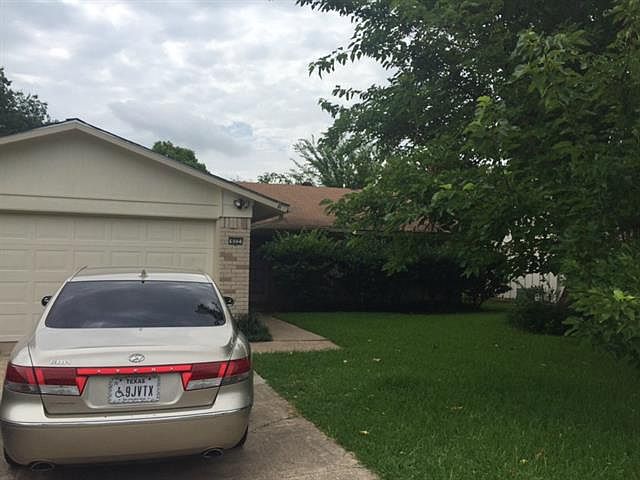 1st image of 622 Cranbrook Park