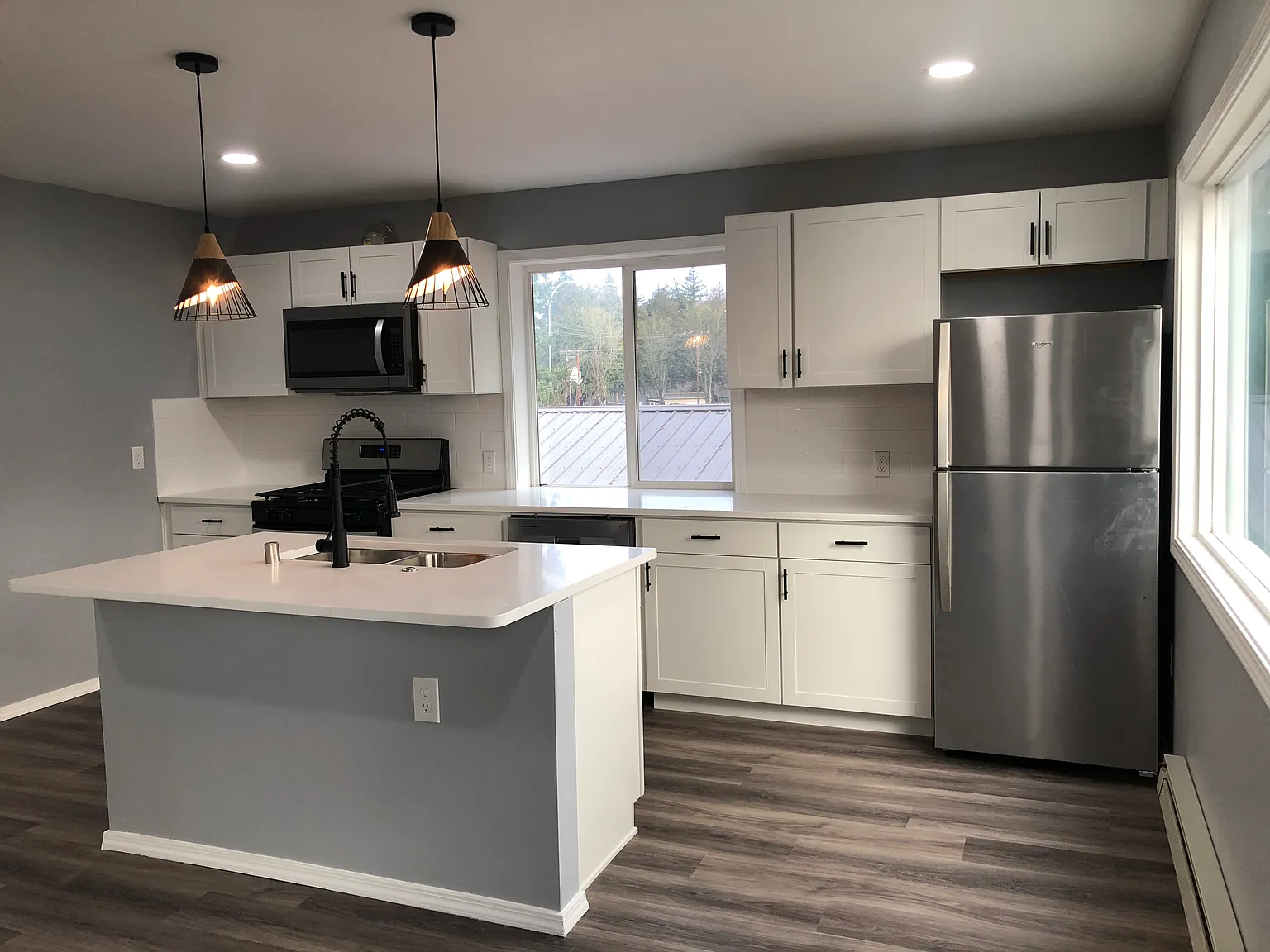 2 bed, $2,000 — Photo 2