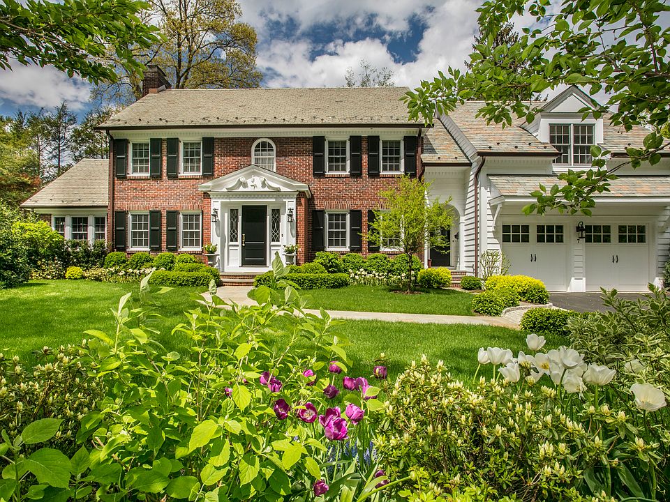 Welcome to 7 Harcourt Road