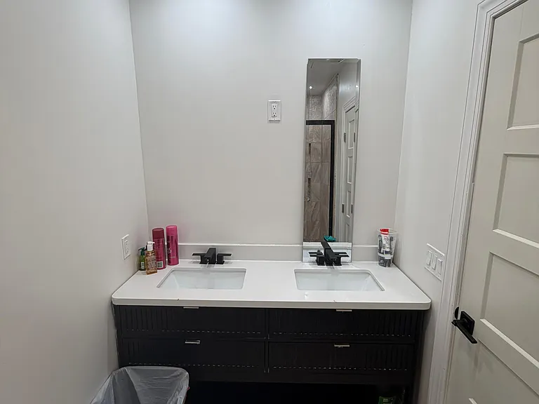 1812 NW 23rd St #1 — Photo 7