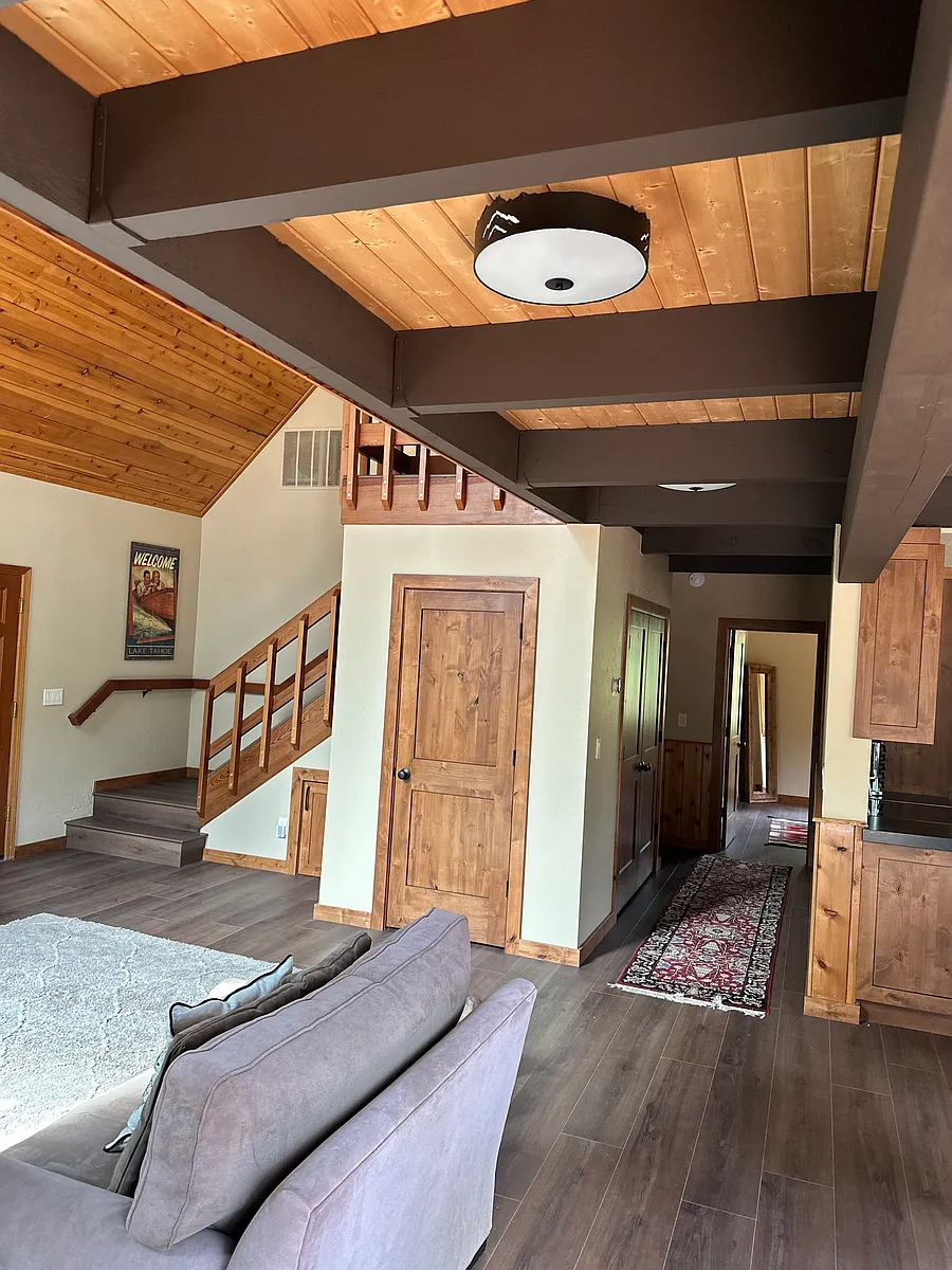 Building Photo - 11000 Pine Nut Dr