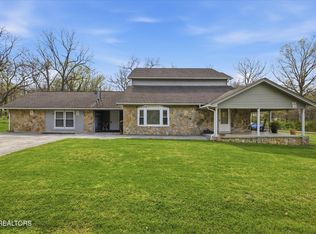 799 Haynes Rd, Dandridge, TN 37725