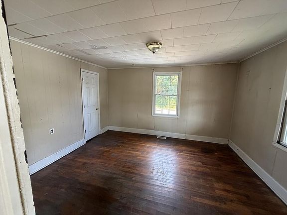 4th image of 302 Bower Ave