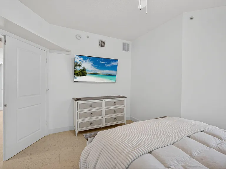 275 NW Flagler Ave #204 — Photo 21
