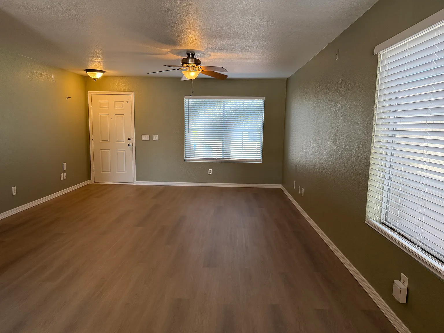 4 bed, 1635 sqft, $1,750 — Photo 2