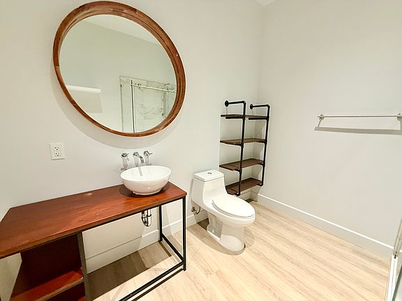 4th image of 2729 U St #101