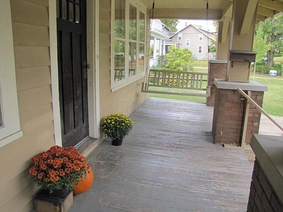 3rd image of 33 S Vine St