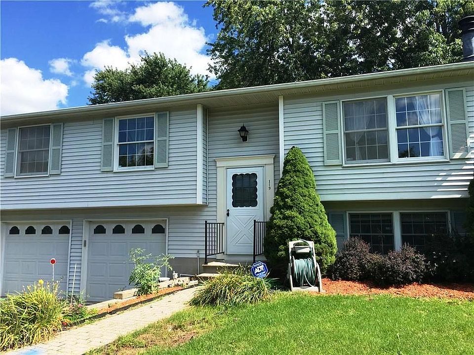 1st image of 119 Pacer Dr