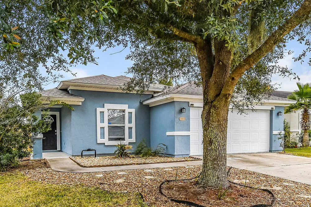 3 bed, 2.0 bath, 1591 sqft, $1,945 — Photo 3