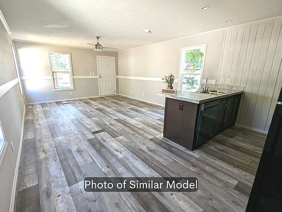 3rd image of 5017 Redwood N