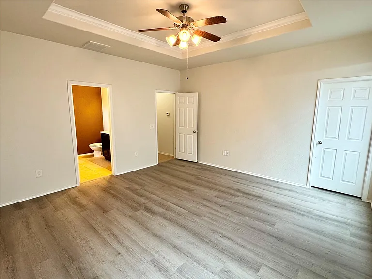 1331 S Maple Dr — Photo 15