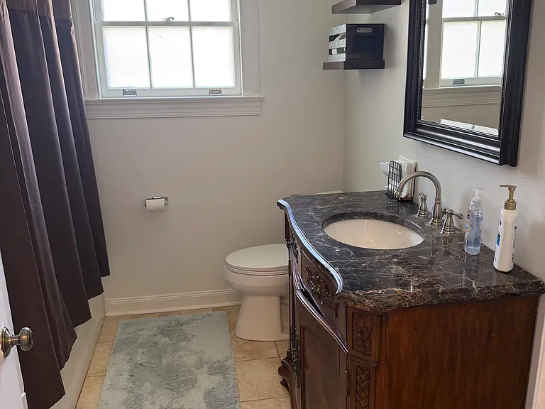 511 Topaz St — Photo 15