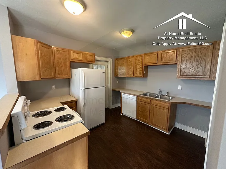 835 Nichols St — Photo 11