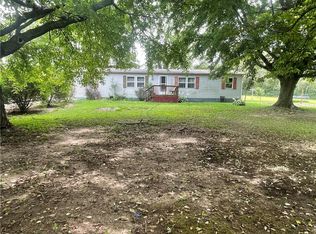 9889 Rosedale Rd, Terre Haute, IN 47805