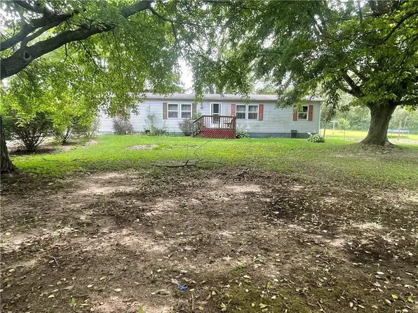 9889 Rosedale Rd, Terre Haute, IN 47805