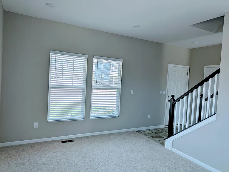 9013 Hawk Hill Way — Photo 15