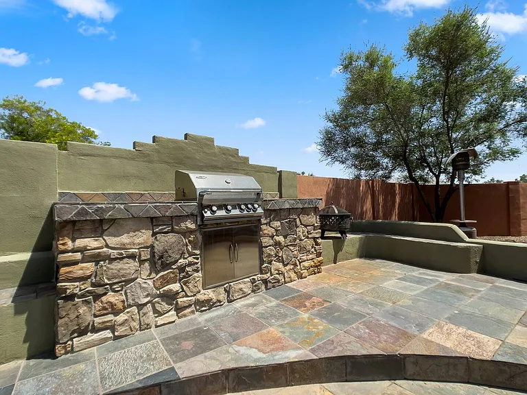 2146 E Manhatton Dr — Photo 23