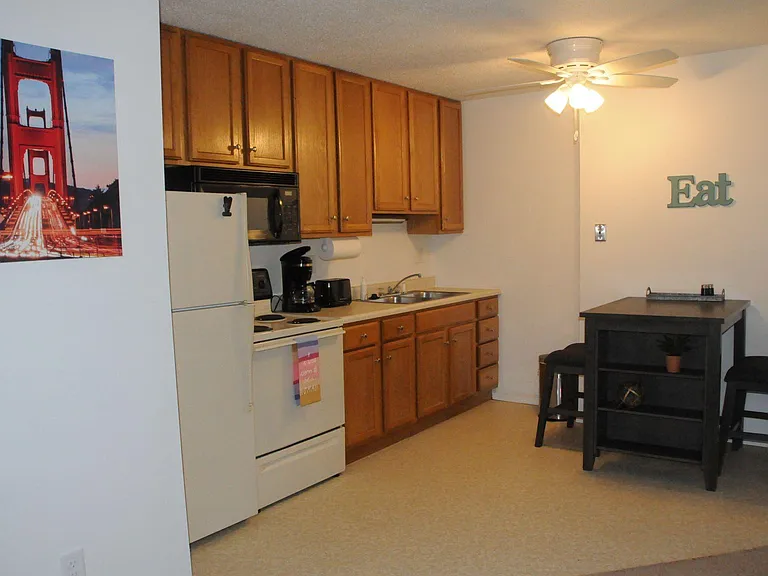 1012 Newton Rd — Photo 4