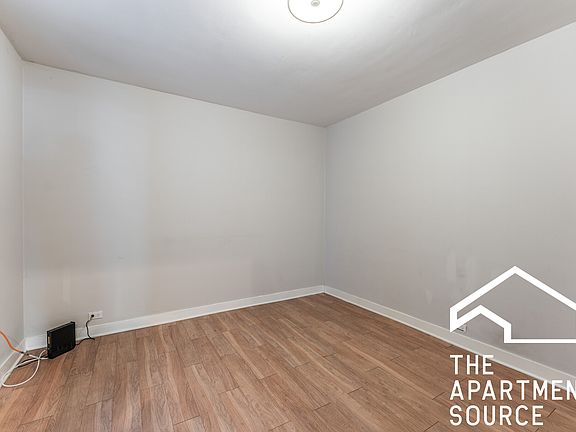 5th image of 511 W Belmont Ave APT 2