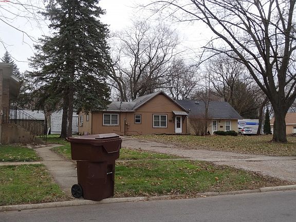 2nd image of 1108 Clay St