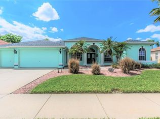 1351 Fox Chapel Dr, Lutz, FL 33549