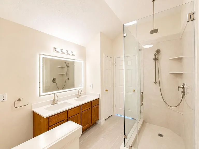 6858 Stillwater Dr — Photo 10