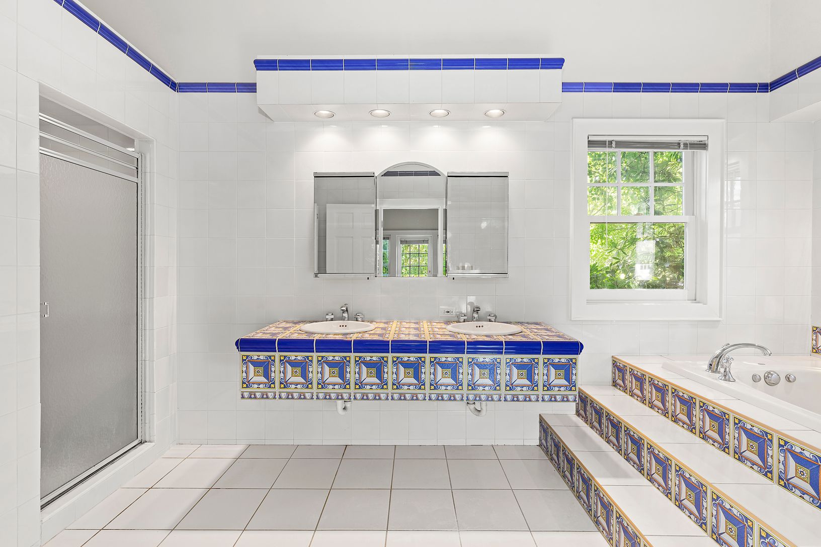  1st floor primary bathroom