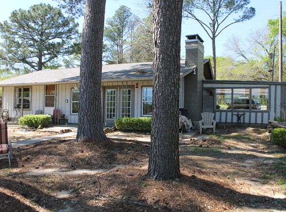 2nd image of 210 Whispering Oak Trl