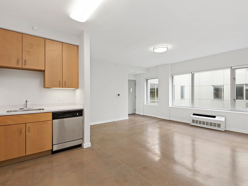 1st image of 4857 Broadway APT 3E