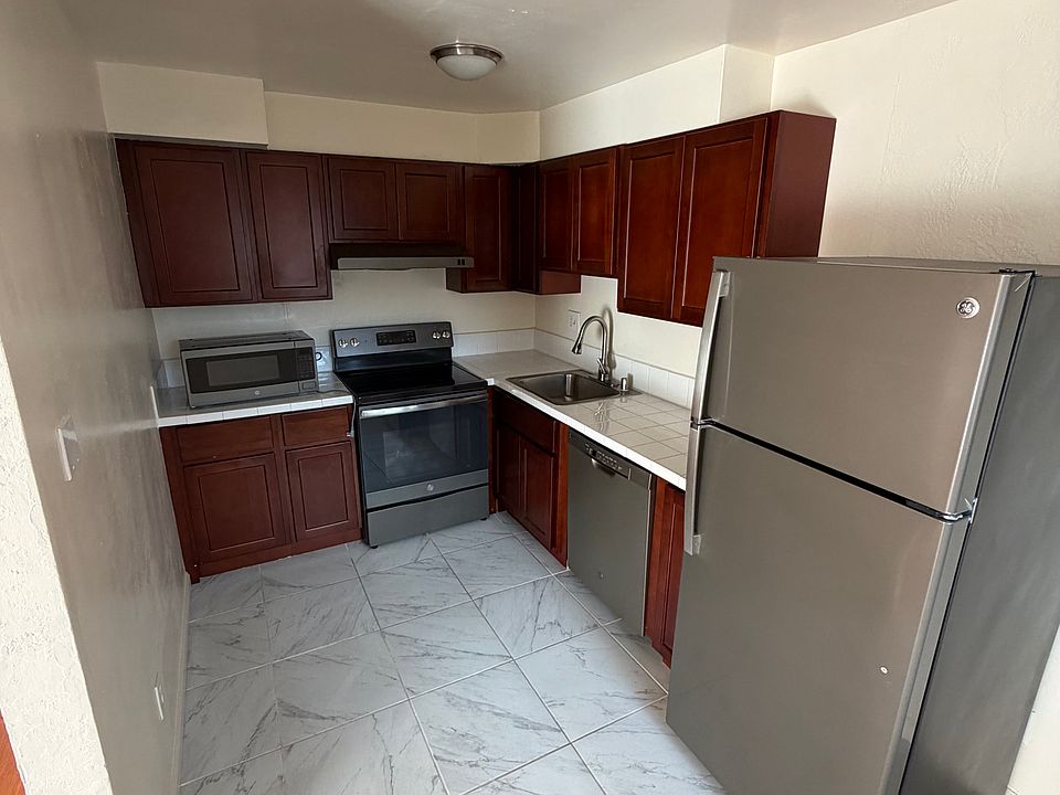 1st image of 273 Macarthur Blvd #202