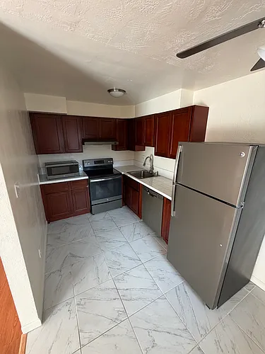 273 Macarthur Blvd Photo 1