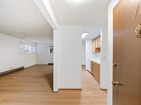 3rd image of 2318 Yale Ave E APT 20