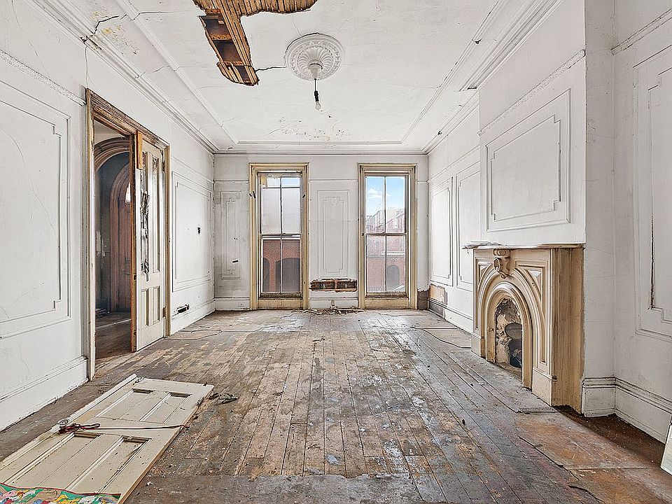 1st image of 343 Hoyt St